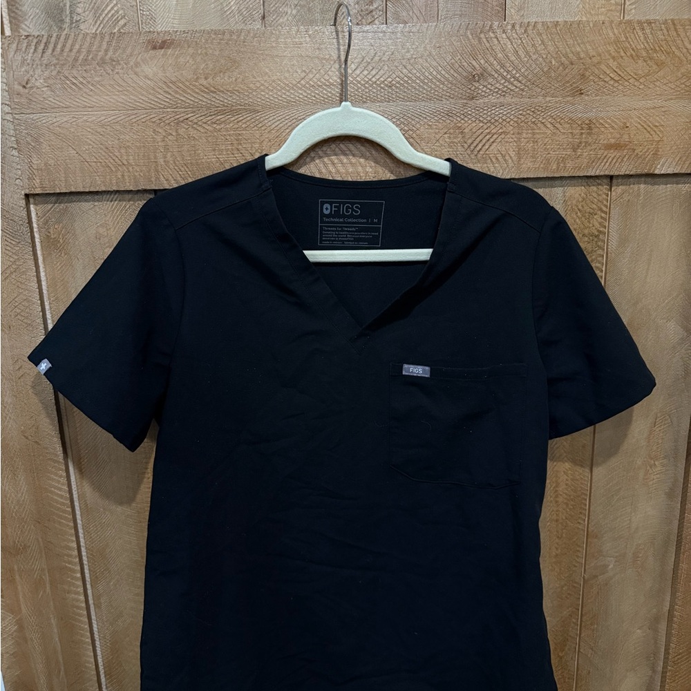 Figs Women’s Black Short Sleeve Scrub Top